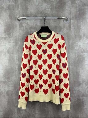 ❌sold❌🚩steal Gucci Cream Sweater with Red Heart Motif